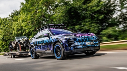 Porsche Cayenne Electric: SUV điện phá kỷ lục tốc độ, kéo 3,5 tấn vẫn "ngọt"