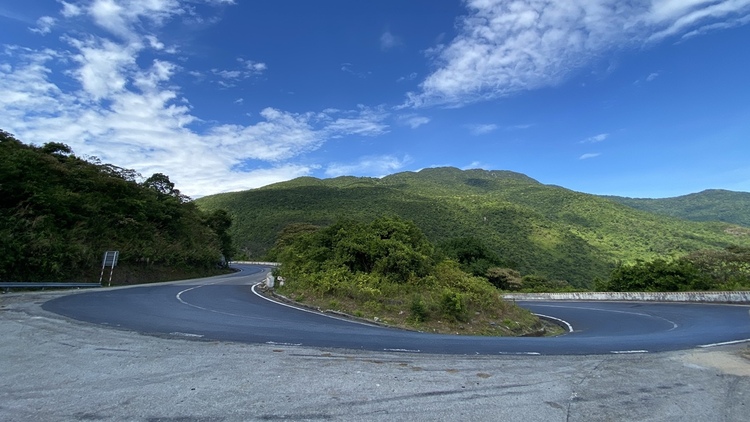Hue-Deo Hai Van.jpg