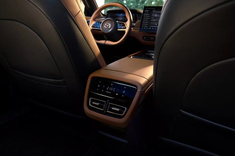 2025-Mazda-6e-Europe-Gallery-2-1.jpg