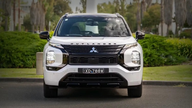 Mitsubishi phát triển Outlander hybrid mới, không cần sạc điện, bán ở Đông Nam Á đầu tiên