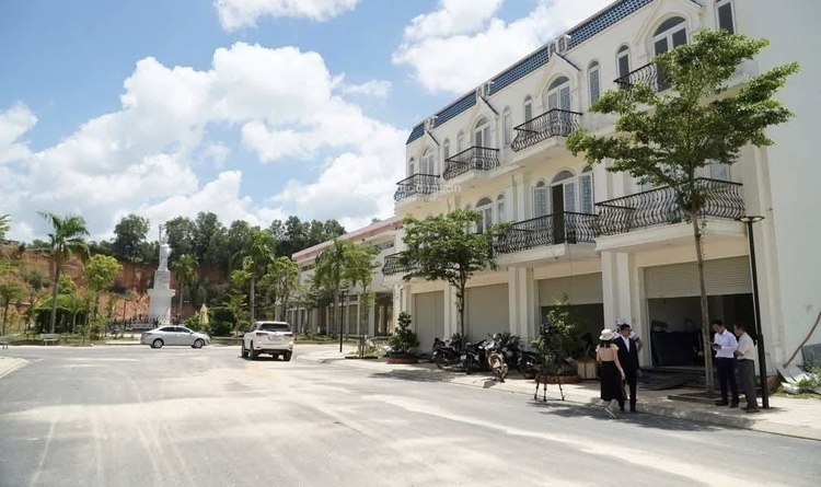 Nhà phố Compound Green Valley ở P. Tân Uyên, TPHCM mới,có đáng sở hữu hoặc đầu tư?