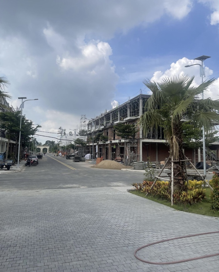 Nhà phố Compound Green Valley ở P. Tân Uyên, TPHCM mới,có đáng sở hữu hoặc đầu tư?