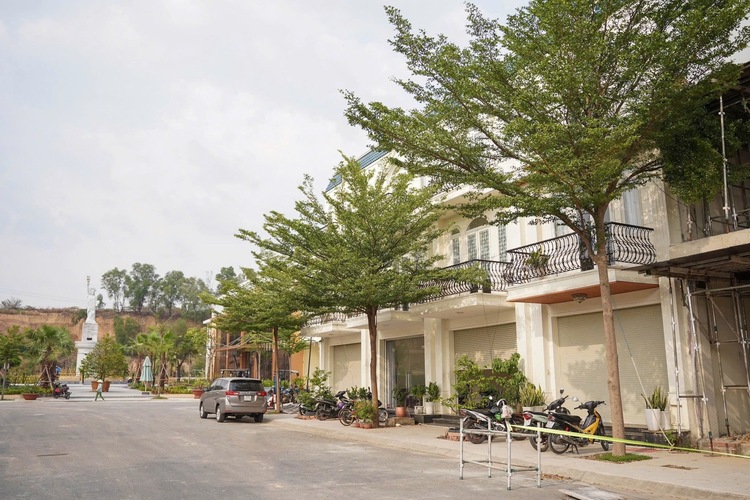 Nhà phố Compound Green Valley ở P. Tân Uyên, TPHCM mới,có đáng sở hữu hoặc đầu tư?