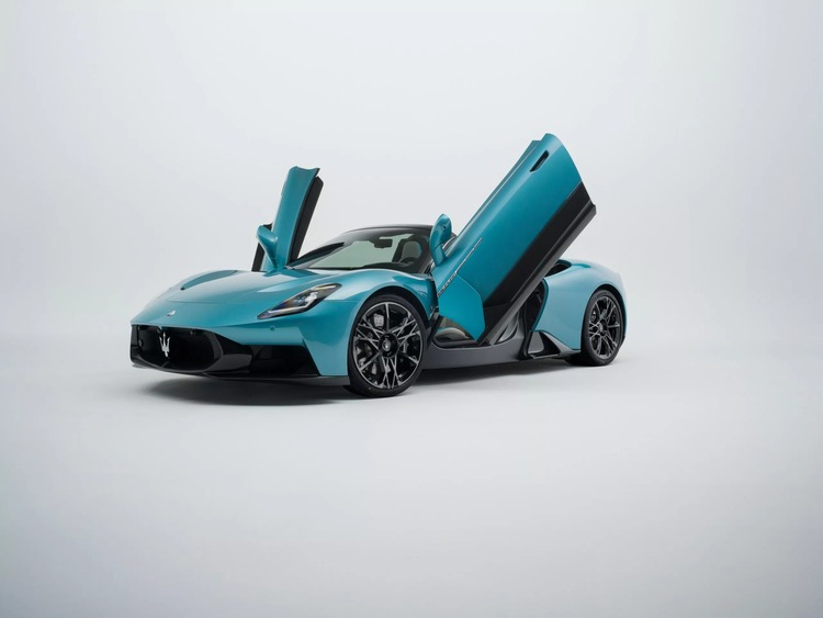 Maserati MCPURA ra mắt “siêu xe quen mặt” nhưng ẩn nhiều thay đổi thú vị
