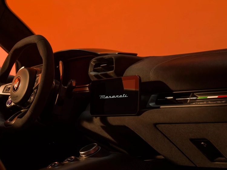 Maserati MCPURA ra mắt “siêu xe quen mặt” nhưng ẩn nhiều thay đổi thú vị