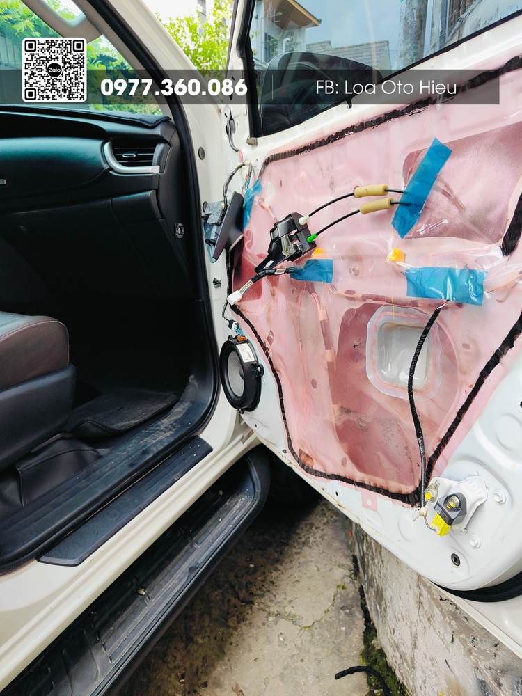Fortuner với âm thanh Bose cao cấp.