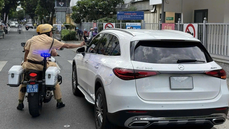 Mượn bằng lái để nộp phạt nguội: Nhiều tài xế "qua mặt" cơ quan chức năng