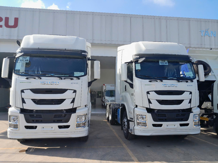 Isuzu An Hòa ra mắt sản phẩm xe Isuzu đầu kéo nhập khẩu
