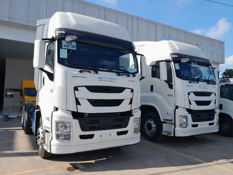 Isuzu An Hòa ra mắt sản phẩm xe Isuzu đầu kéo nhập khẩu