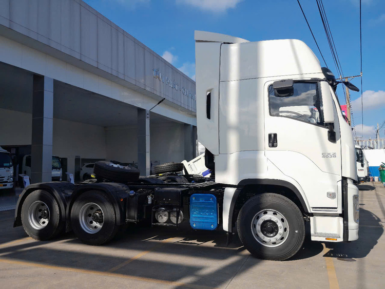 Isuzu An Hòa ra mắt sản phẩm xe Isuzu đầu kéo nhập khẩu