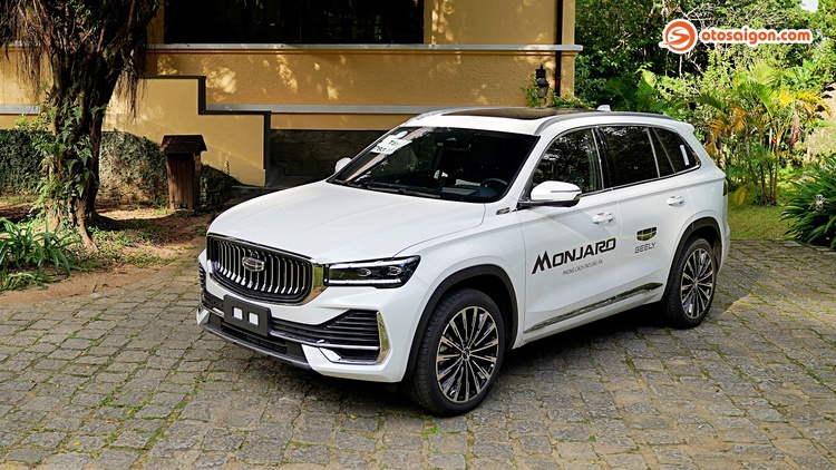 Geely Monjaro 2025 chốt giá từ 1,099 tỷ đồng, 3 phiên bản