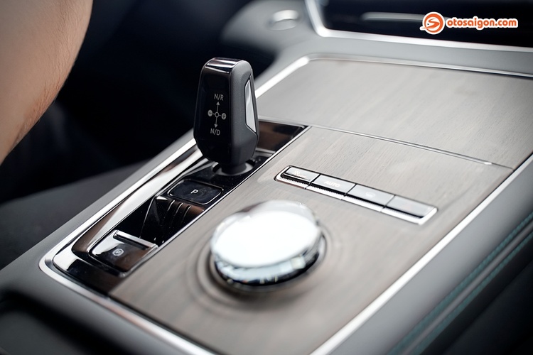 os-geely-monjaro-2025-21.jpg