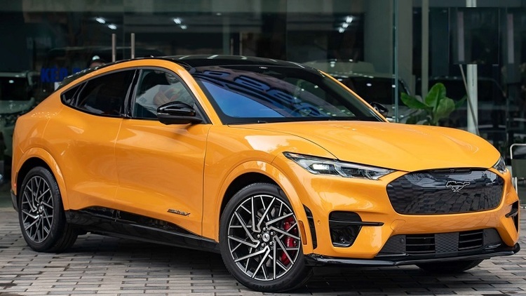 Thông tin xe ngày 19/7: Mustang điện sắp bán ở Việt Nam, Santa Fe Hybrid đổ bộ Đông Nam Á