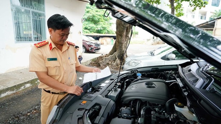 Sang tên biển số tỉnh về biển số Tp HCM