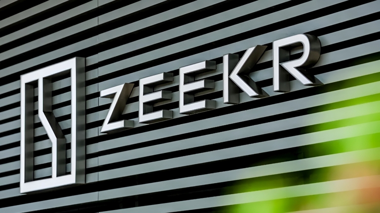 Zeekr phản hồi bê bối “xe cũ 0 km”: Xe chưa đăng ký, bán đúng quy định Zeekr phản hồi bê bối “xe cũ 0 km”: Xe chưa đăng ký, bán đúng quy định