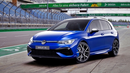Volkswagen Golf mở đặt hàng tại VN: Giá từ 798 triệu đồng, 3 biến thể, nhập nguyên chiếc từ Đức