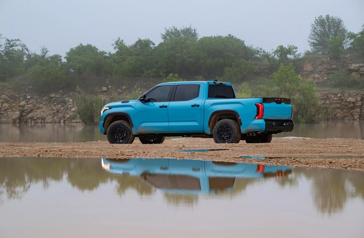 Toyota Tundra 2026: Thêm màu sắc, thêm tiện nghi, giá cũng tăng nhẹ
