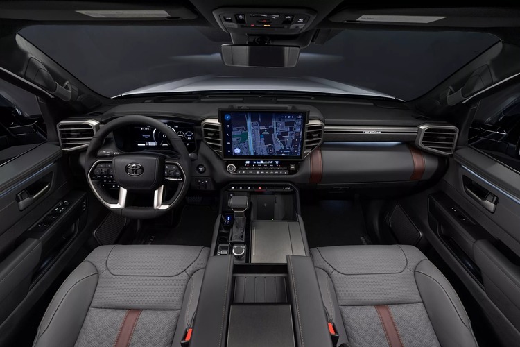 Toyota Tundra 2026: Thêm màu sắc, thêm tiện nghi, giá cũng tăng nhẹ