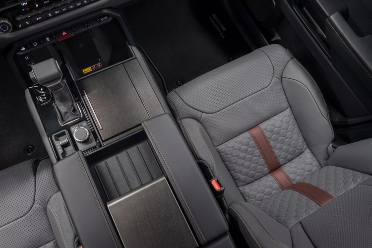 Toyota Tundra 2026: Thêm màu sắc, thêm tiện nghi, giá cũng tăng nhẹ