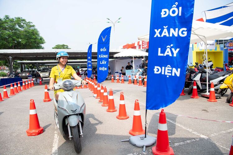 Vingroup đề xuất loạt giải pháp để chuyển đổi xanh tại Hà Nội