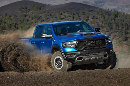 Ram 1500 TRX có thể hồi sinh trở lại vào năm 2026 để "hạ gục" Ford Raptor R