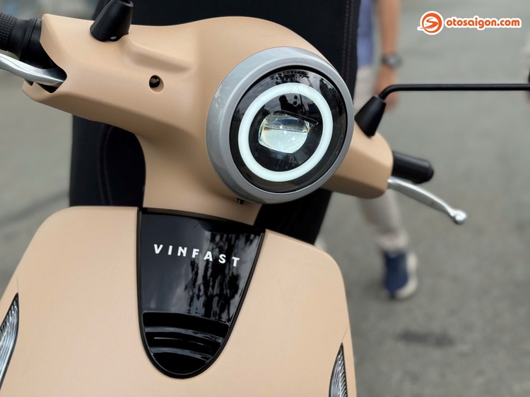 os-vinfast-evo-grand-7.jpg