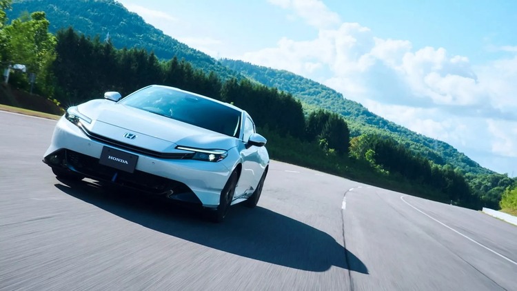 Honda Prelude 2025: Lấy cảm hứng từ tàu lượn, mang "gen" Type R, sẵn sàng chinh phục dân chơi