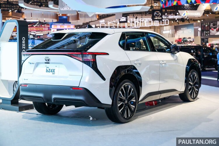 2025-GIIAS-Toyota-bZ4X-FL-2-1260x841.jpg