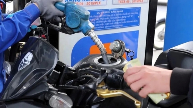 Giá xăng ngày 07/08: tiếp tục tăng, cao nhất vượt 20.530 đồng/lít, dầu tiếp tục hạ nhiệt