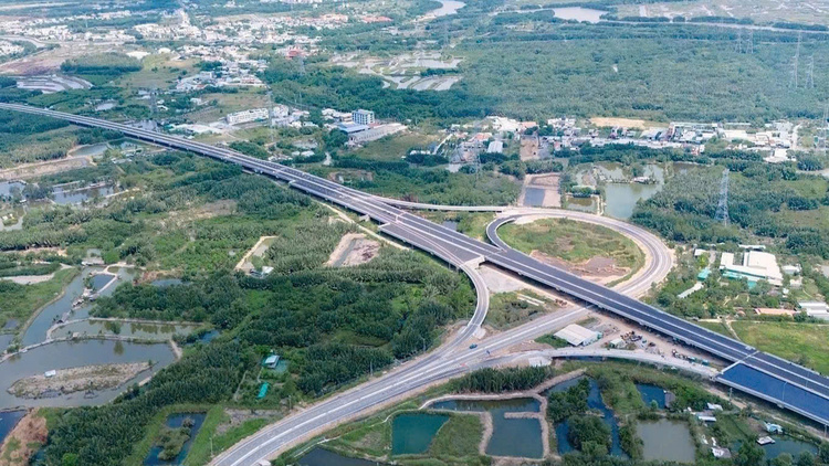 Cao tốc Bến Lức - Long Thành thu phí từ ngày 10/8