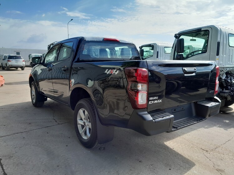 Thanh lý xe Isuzu Dmax UTZ 4x4 MT - 2023