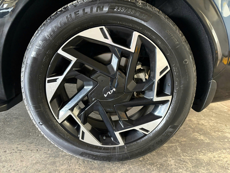 Kia Sportage 2.0G Signature 2023 - 28.000km