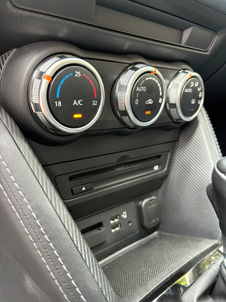 Mazda 2 Luxury 1.5 AT 2021 - 22.000km