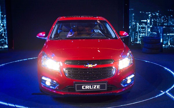 Cruze 2015 nâng tầm đẳng cấp