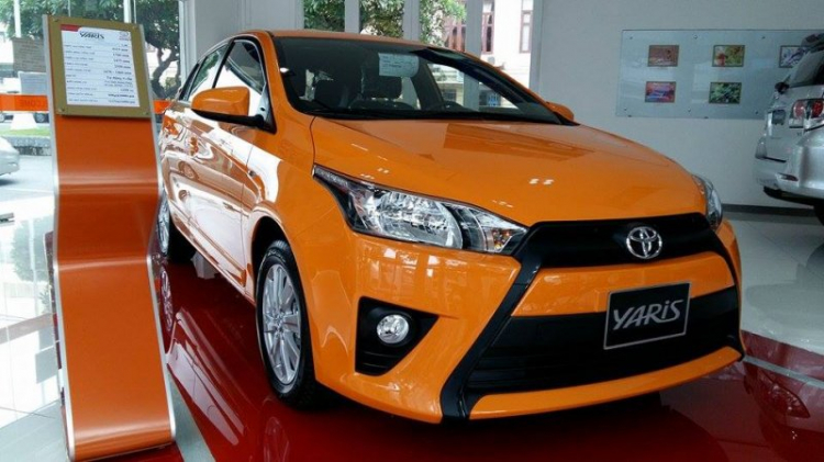 Toyota Yaris màu độc