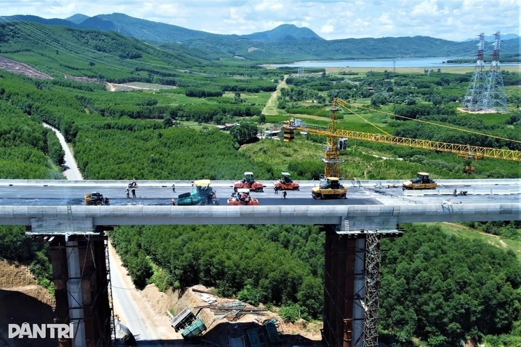 Cập nhật về đường bộ cao tốc Bắc-Nam, giấc mơ xuyên Việt trở nên dễ dàng hơn