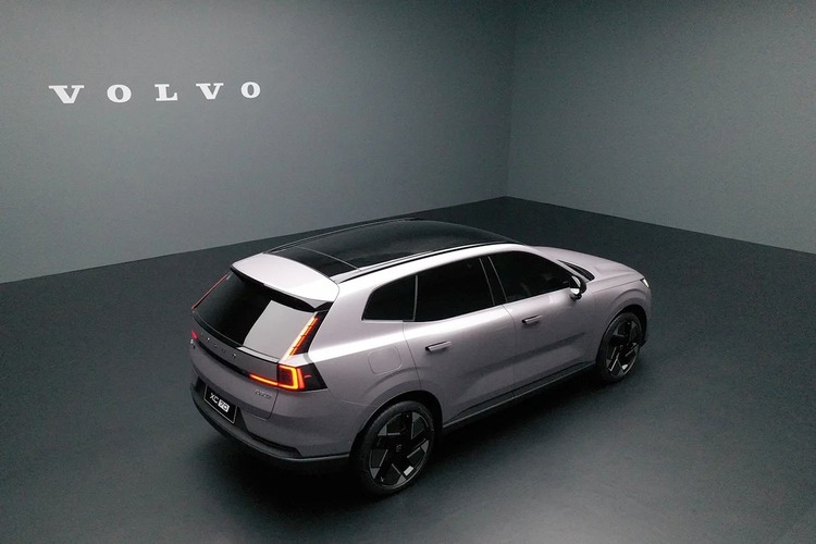 Volvo XC70 ra mắt tại Trung Quốc: SUV PHEV 3 mô-tơ, hộp số DHT 3 cấp