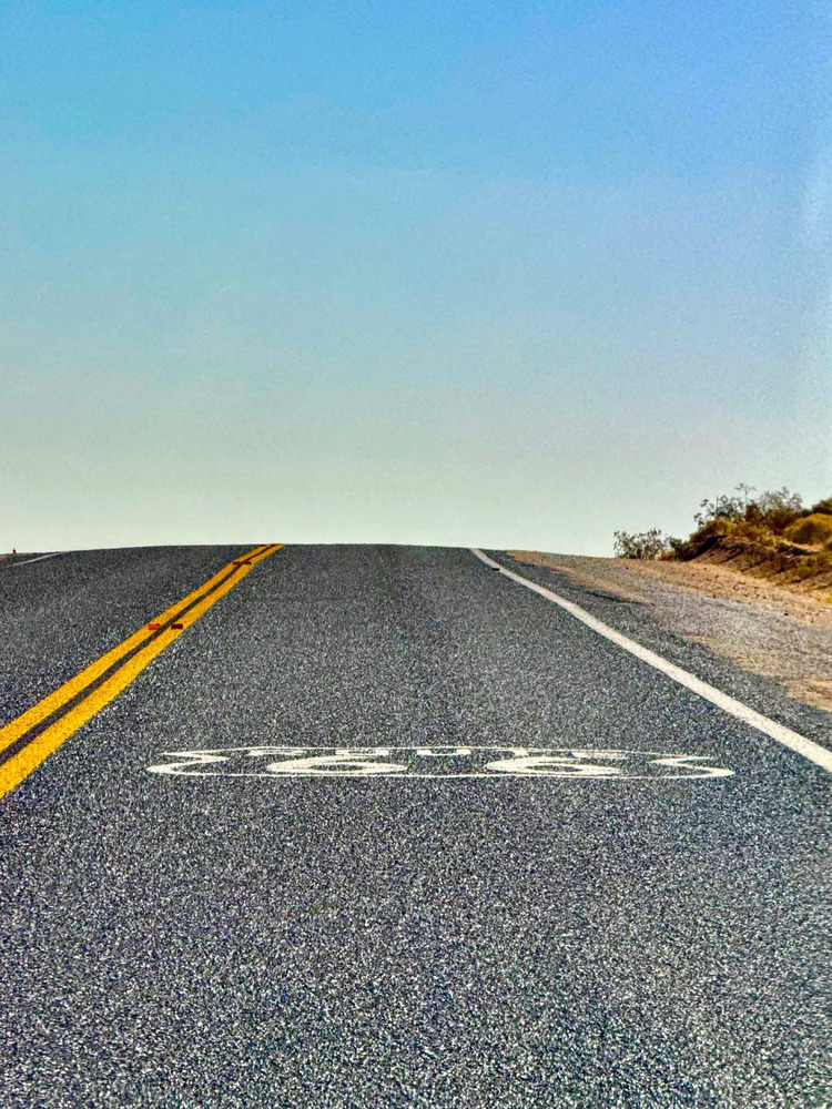 Bên kia con dốc Route 66