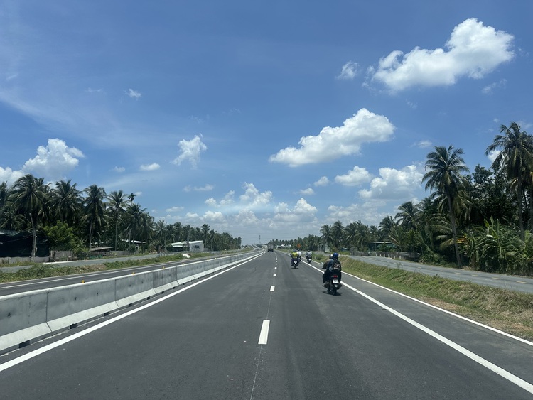 Cầu Rạch Miễu 2 nối Đồng Tháp - Vĩnh Long chính thức khánh thành