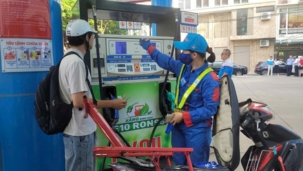 Đề xuất chỉ dùng xăng E10 RON95, loại bỏ xăng khoáng RON95 từ năm 2026