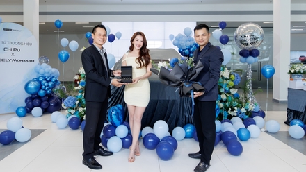 Chi Pu trải nghiệm SUV Geely Monjaro: Ghế massage, dàn loa Infinity, cửa sổ trời panorama