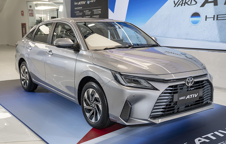 Toyota_Yaris_Ativ_HEV_Premium_Exterior_36.jpg