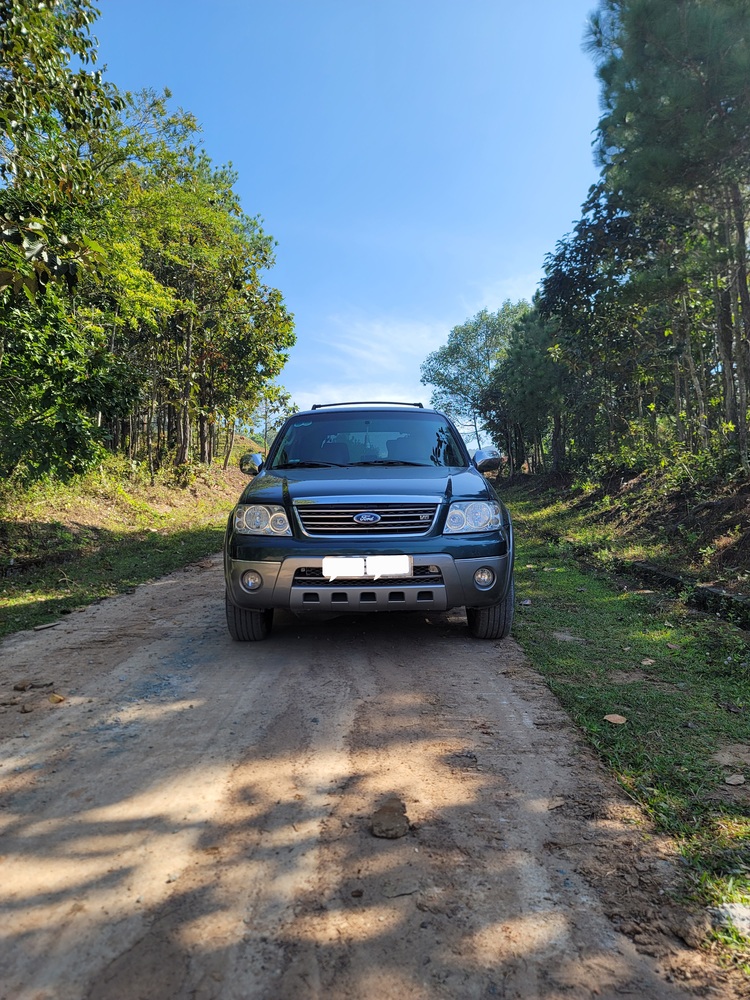 Bán xe Escape 3.0V6 cuối 2004. Rất chất