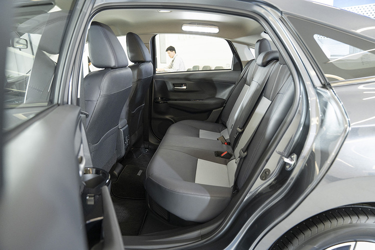 Toyota_Yaris_Ativ_HEV_Premium_Interior_15.jpg