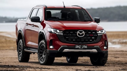 Bất chấp xu thế điện hóa, Mazda BT-50 vẫn nói không với bản EV và PHEV