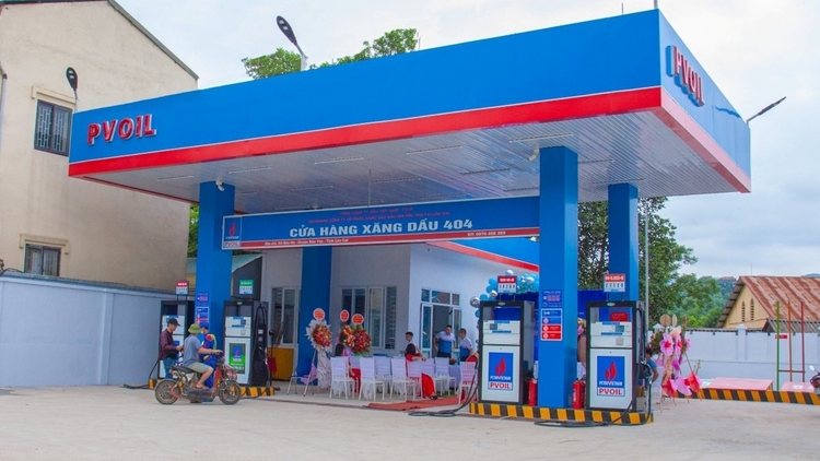 Giá xăng dầu đồng loạt tăng từ chiều 28/8, RON95 vượt 20.800 đồng/lít