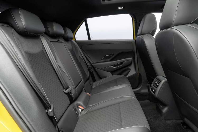 Volkswagen-T-Roc-2025-second-gen-R-Line-36-1200x800.jpg