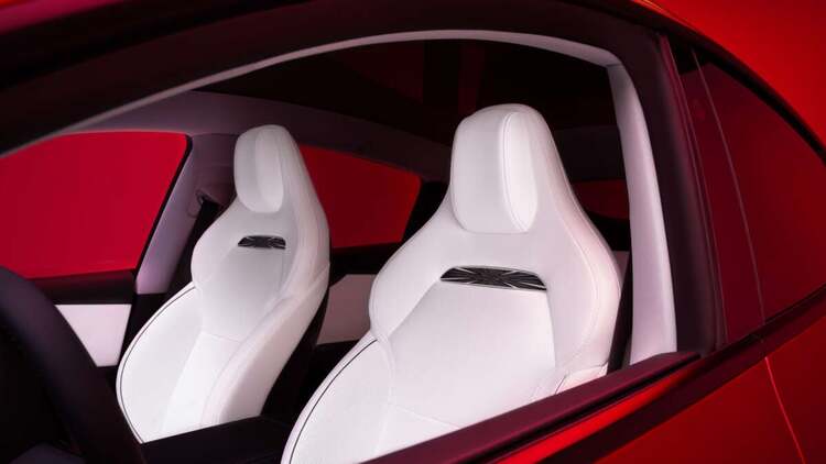 Tesla Model Y Performance 2026 ra mắt với sức mạnh 460 mã lực, đi gần 600 Km khi sạc đầy