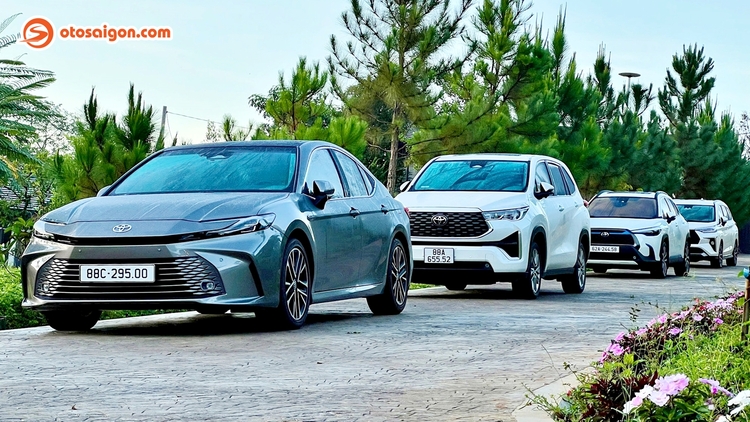 Toyota- doanh so hybrid.jpg
