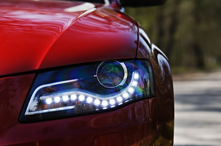 battle-of-the-headlights-halogen-vs-xenon-vs-led-26530_1.jpg